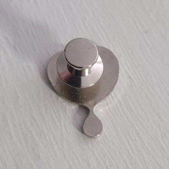 Blood Drive Four 4  Gallon Award Vintage Lapel Pin Tie Tack - Bleeding Heart Pin - Picture 3 of 4